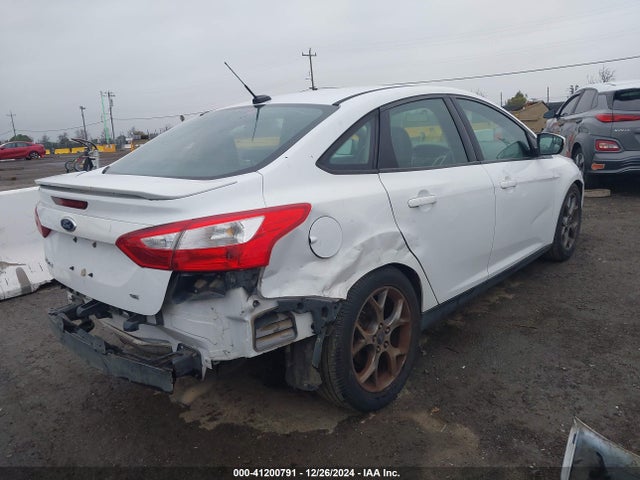 Ford FOCUS SE 2014 1FADP3F21EL237504 Image 4