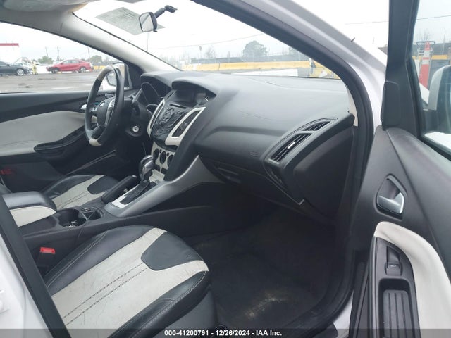 Ford FOCUS SE 2014 1FADP3F21EL237504 Image 5