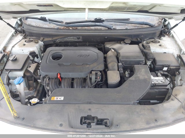 Hyundai SONATA SE 2015 5NPE24AF0FH214623 Image 10