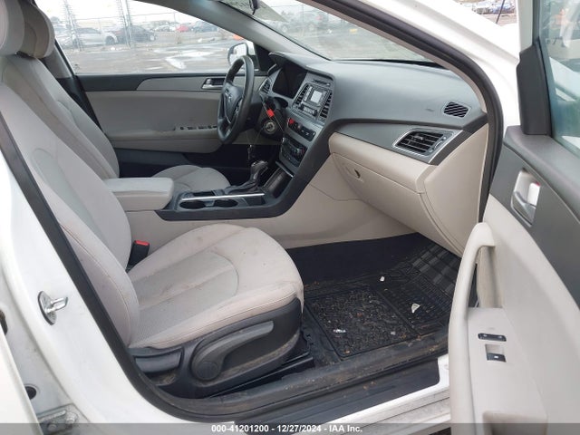 Hyundai SONATA SE 2015 5NPE24AF0FH214623 Image 5