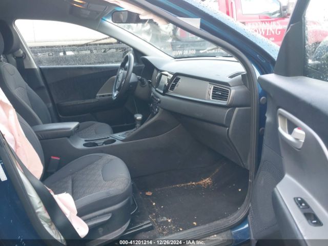 KNDCB3LC0H5100936 KIA NIRO LX