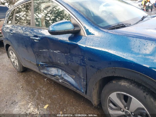 KNDCB3LC0H5100936 KIA NIRO LX