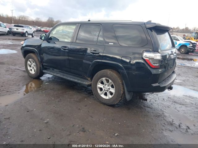 2018 TOYOTA 4RUNNER JTEBU5JR6J5542341 Photo 2