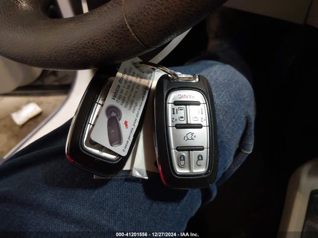2C4RC1BG1HR753083 Chrysler Pacifica Touring Plus