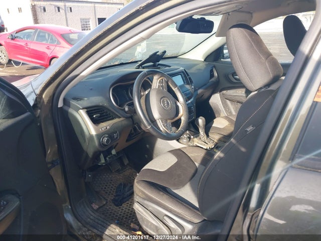 1C4PJMAB6GW110710 Jeep Cherokee Sport
