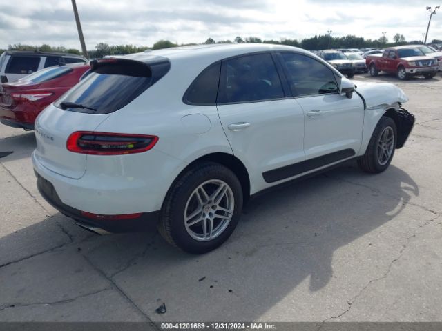 2018 PORSCHE MACAN WP1AA2A55JLB04313 Photo 3