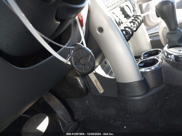 2006 MINI COOPER WMWRC33506TK17804 Photo 10