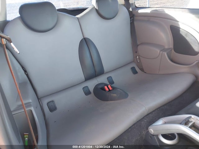 2006 MINI COOPER WMWRC33506TK17804 Photo 7