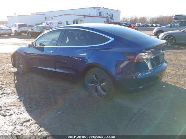 2020 TESLA MODEL 3 5YJ3E1EAXLF743647 Photo 2