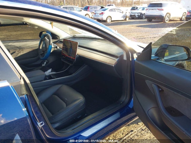 2020 TESLA MODEL 3 5YJ3E1EAXLF743647 Photo 4
