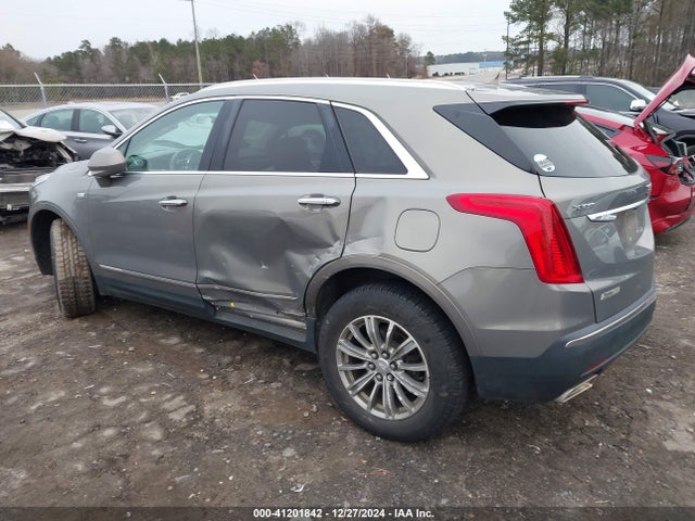 2017 CADILLAC XT5 1GYKNBRS2HZ321999 Photo 2
