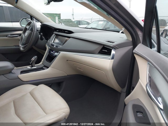 2017 CADILLAC XT5 1GYKNBRS2HZ321999 Photo 4