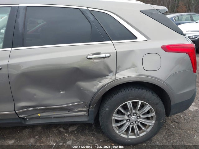 2017 CADILLAC XT5 1GYKNBRS2HZ321999 Photo 5