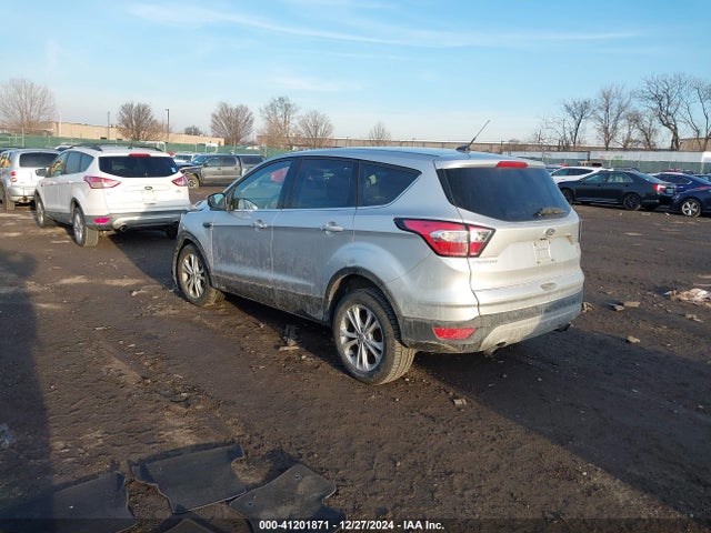 1FMCU0GD9HUC58883 Ford ESCAPE SE