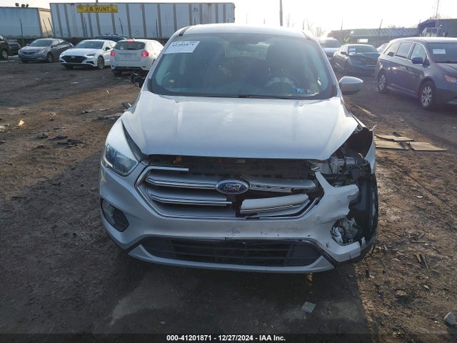 1FMCU0GD9HUC58883 Ford ESCAPE SE