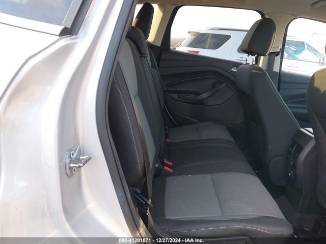 1FMCU0GD9HUC58883 Ford ESCAPE SE
