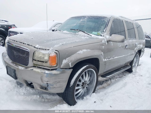 2000 CADILLAC ESCALADE 1GYEK13R4YR144703 Photo 1