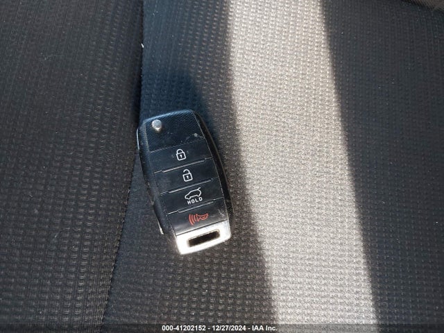 KIA Sorento Lx V6 2014 5XYKTDA71EG497743 Image 11