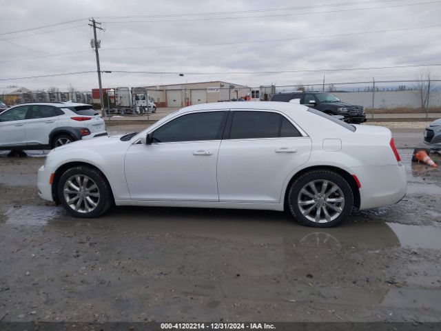 2C3CCARG1FH892164 Chrysler 300 Limited