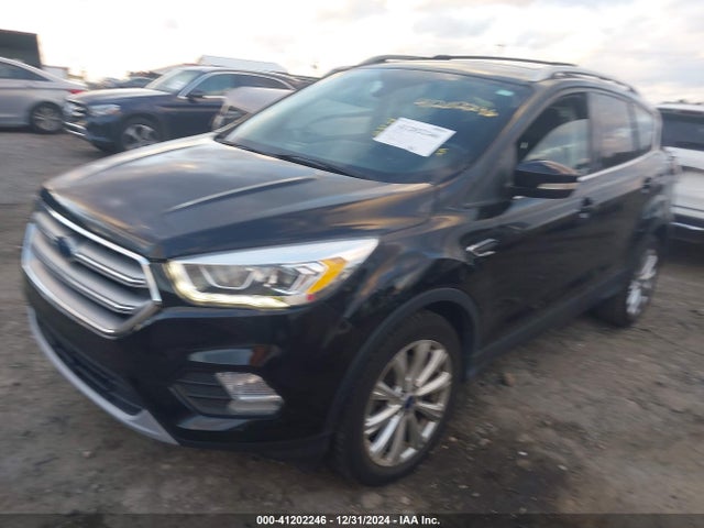 Ford Escape Titanium 2017 1FMCU0J90HUB14658 Image 2