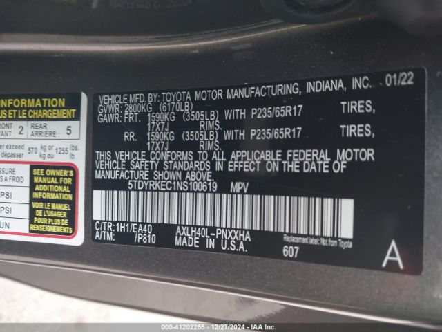 5TDYRKEC1NS100619 Toyota SIENNA XLE