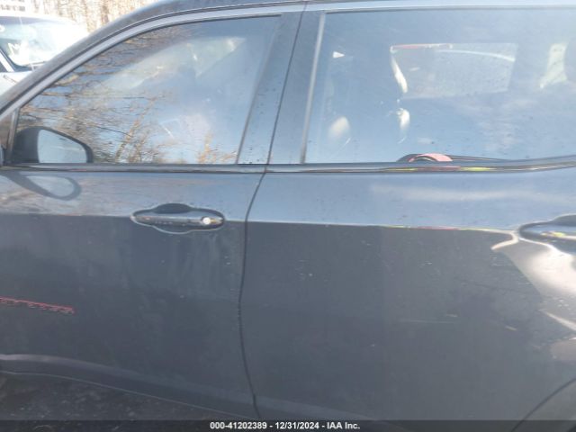 3C4NJDDB9JT465709 Jeep Compass Trailhawk 4x4