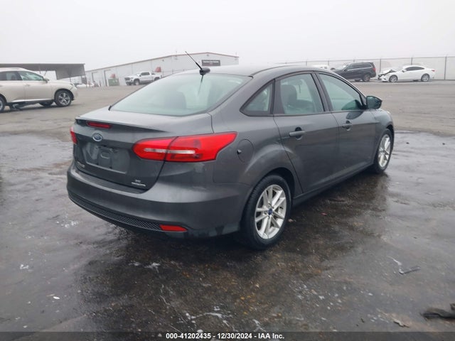Ford FOCUS SE 2016 1FADP3F26GL365269 Image 4