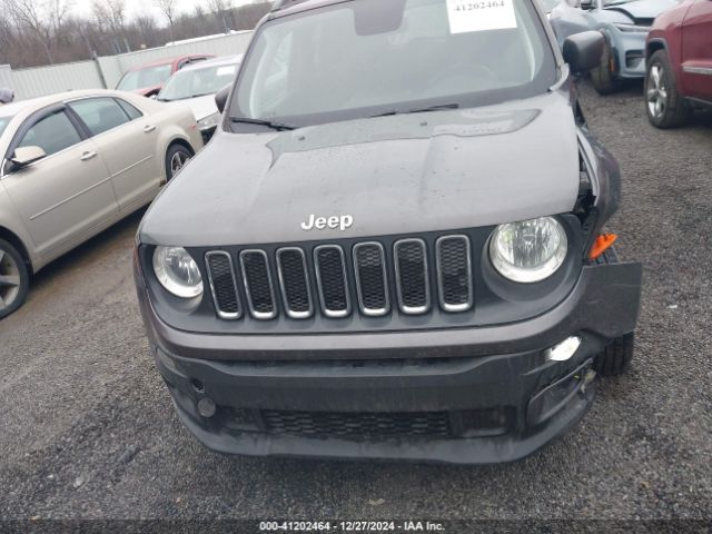 ZACCJBBB8JPG86160 Jeep Renegade Latitude 4x4