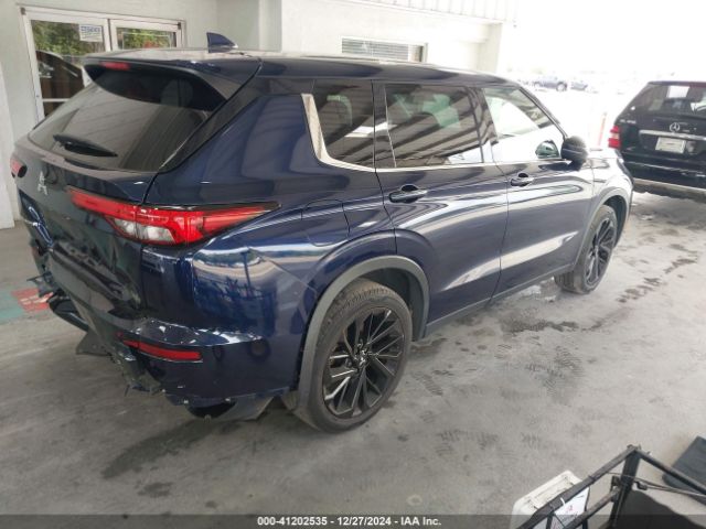 2022 MITSUBISHI OUTLANDER JA4J3UA80NZ065533 Photo 3