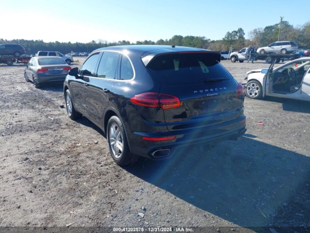 2016 PORSCHE CAYENNE WP1AA2A23GLA03561 Photo 2