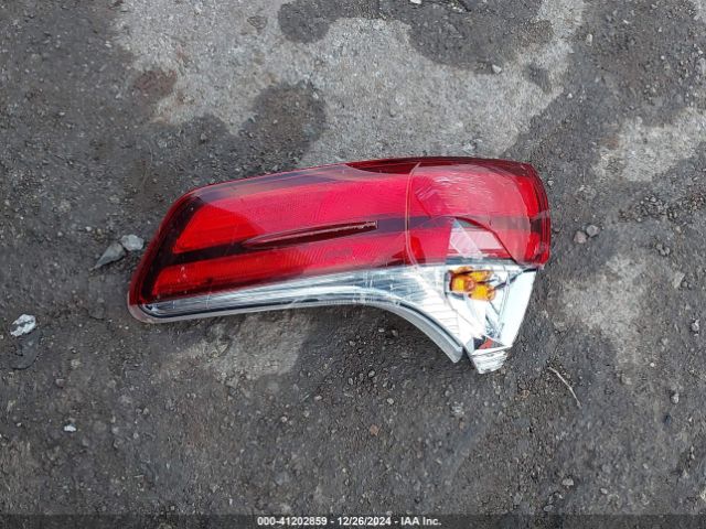 5TDYZ3DC4KS994036 Toyota Sienna Xle 8 Passenger
