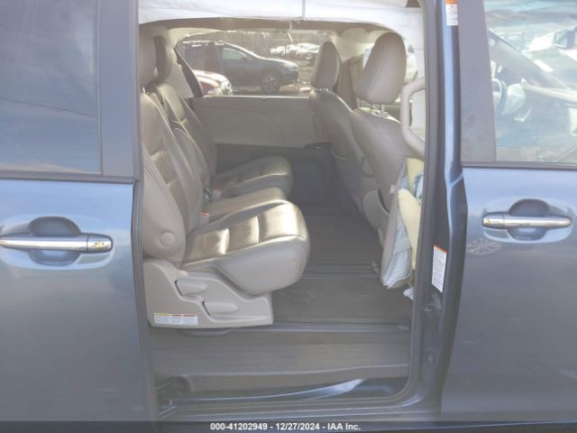 5TDYZ3DCXHS774960 Toyota Sienna Xle/limited