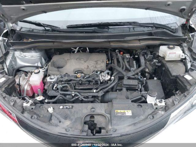 5TDKRKEC1NS097081 Toyota SIENNA LE