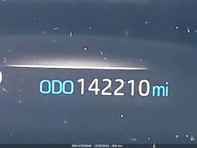 5TDKRKEC1NS097081 Toyota SIENNA LE