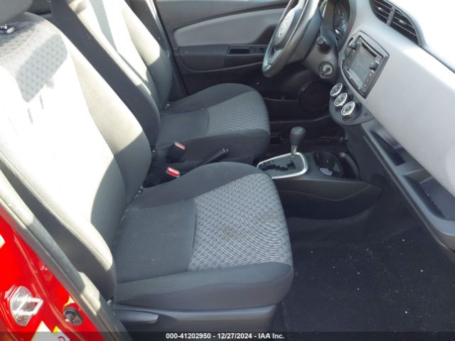 VNKKTUD33FA039946 Toyota YARIS L