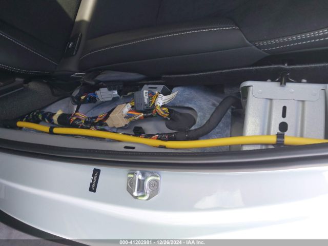 2021 VOLVO XC40 RECHARGE PURE ELECTRIC YV4ED3UR7M2580522 Photo 5