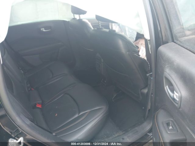 3C4NJDCB8JT332828 Jeep Compass Limited 4x4