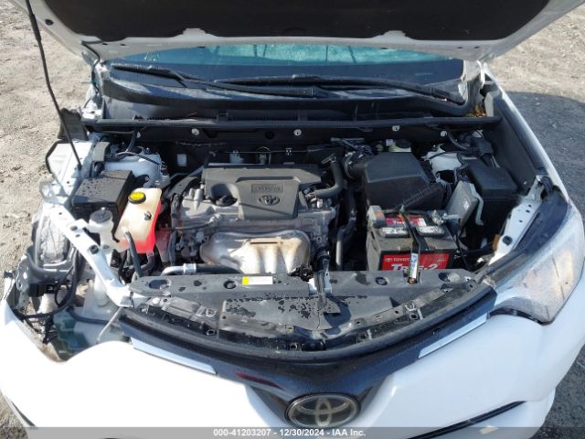 2T3WFREV8HW317906 Toyota Rav4 Xle