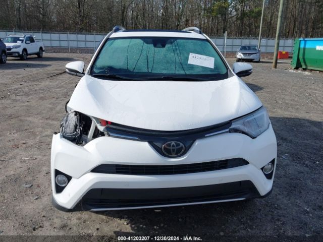 2T3WFREV8HW317906 Toyota Rav4 Xle