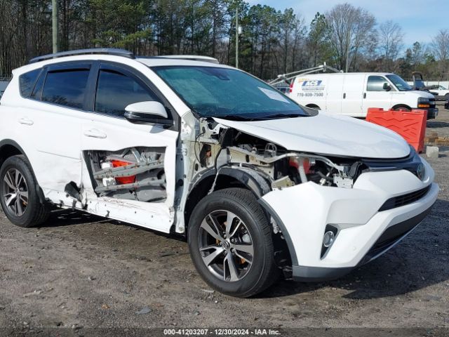 2T3WFREV8HW317906 Toyota Rav4 Xle