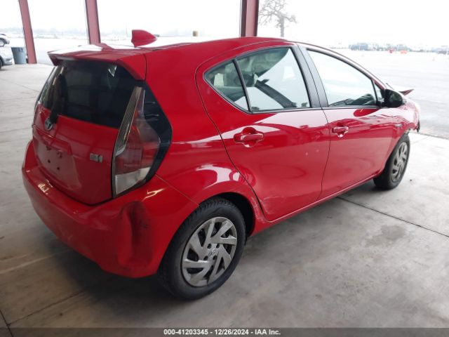 JTDKDTB33F1581101 Toyota Prius C One