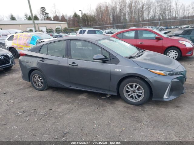 JTDKARFP9H3000863 Toyota Prius Prime Premium