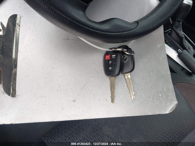 Toyota COROLLA LE 2017 5YFBURHE3HP651173 Image 11