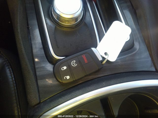 2C3CCAAG6GH151523 Chrysler 300 Limited