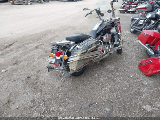 2011 HARLEY-DAVIDSON FLHR 1HD1FB412BB665991 Photo 3