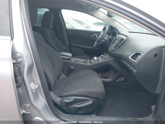 Chrysler 200 Limited 2016 1C3CCCAB5GN132260 Image 5
