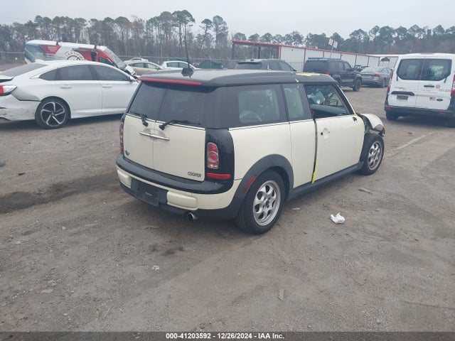 2012 MINI COOPER CLUBMAN WMWZF3C59CT489125 Photo 3
