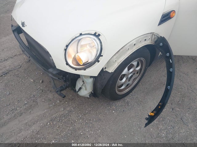 2012 MINI COOPER CLUBMAN WMWZF3C59CT489125 Photo 5