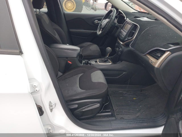 1C4PJLAB4EW207489 Jeep Cherokee Sport