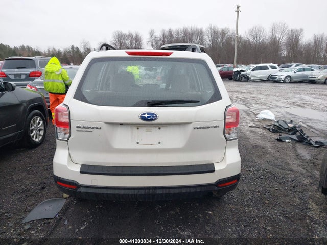 Subaru Forester 2.5i 2018 JF2SJABC5JH508844 Image 17